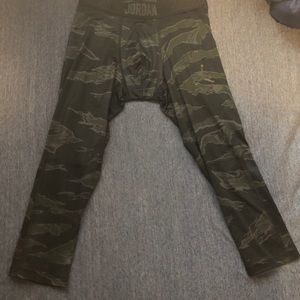 Jordan 3/4 compression tights - green camo